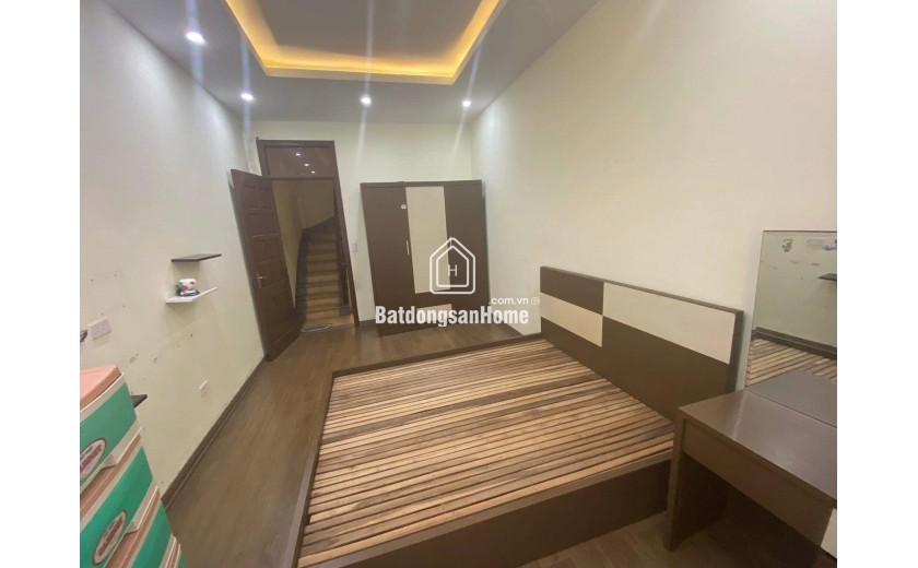 Cho thuê nhà nguyên căn ngõ 327 Trần Đại Nghĩa, 4 tầng, 30m2, 2 ngủ, chỉ 9tr - Full nội thất
